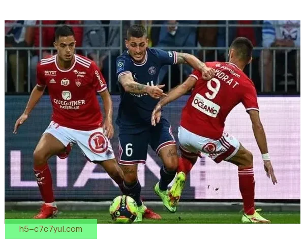 里尔战布雷斯特费帕里贝罗首发